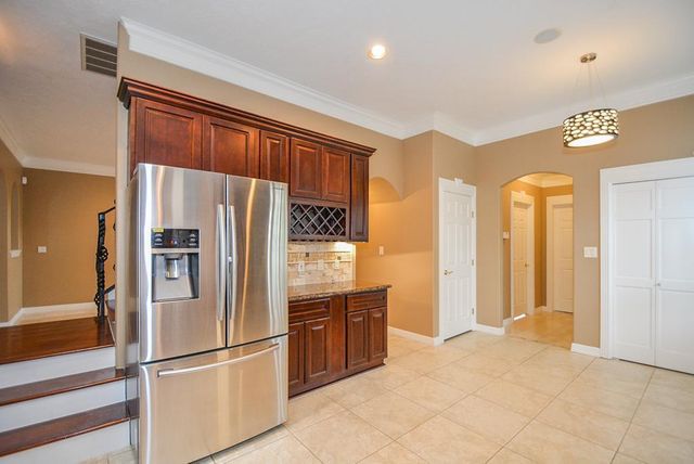 2326 Walnut Bend Lane, Houston, TX 77042