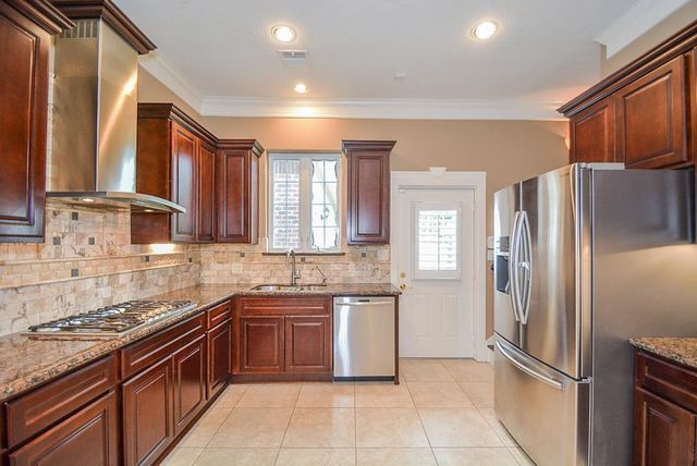 2326 Walnut Bend Lane, Houston, TX 77042