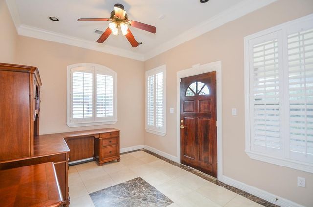 2326 Walnut Bend Lane, Houston, TX 77042