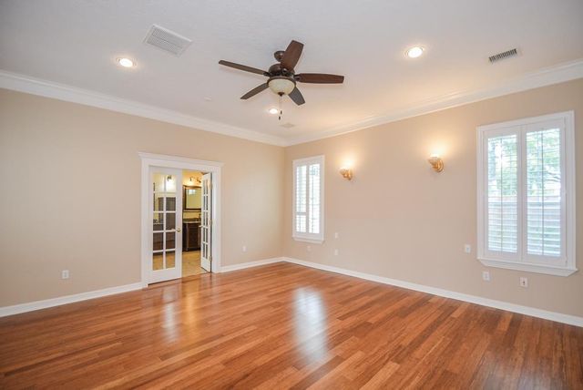 2326 Walnut Bend Lane, Houston, TX 77042