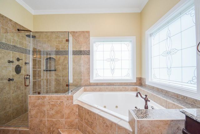 2326 Walnut Bend Lane, Houston, TX 77042