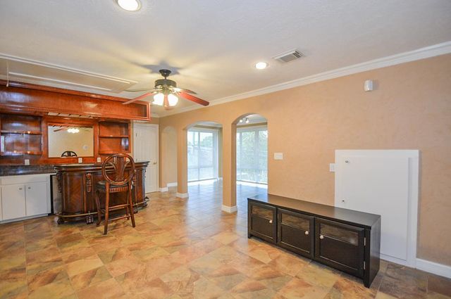 2326 Walnut Bend Lane, Houston, TX 77042