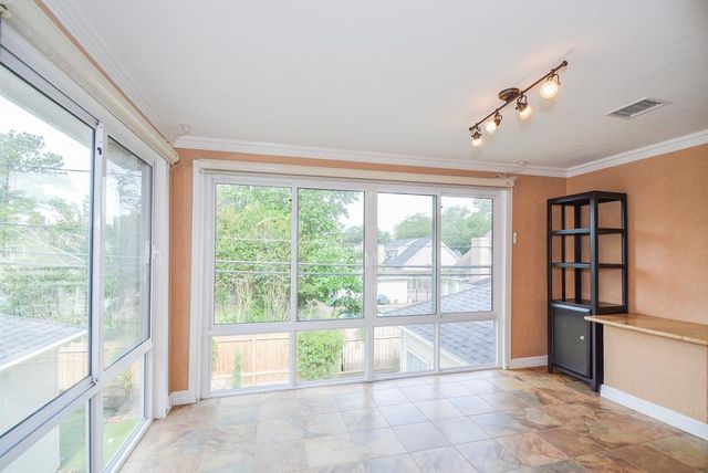 2326 Walnut Bend Lane, Houston, TX 77042