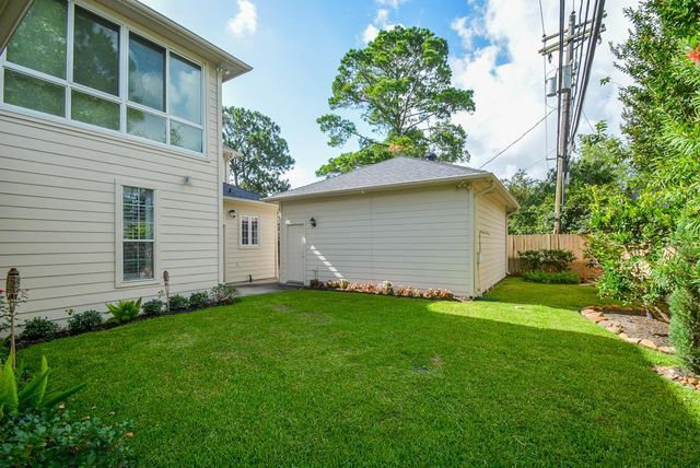 2326 Walnut Bend Lane, Houston, TX 77042