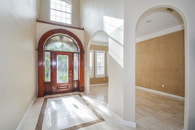 2326 Walnut Bend Lane, Houston, TX 77042