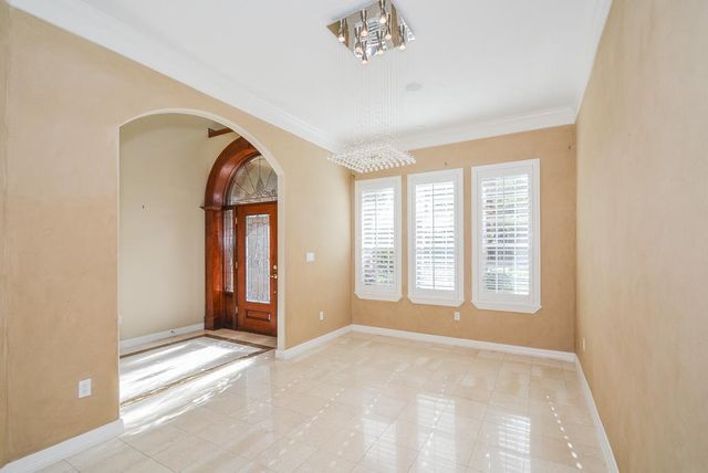 2326 Walnut Bend Lane, Houston, TX 77042
