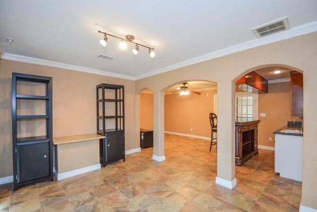 2326 Walnut Bend Lane, Houston, TX 77042