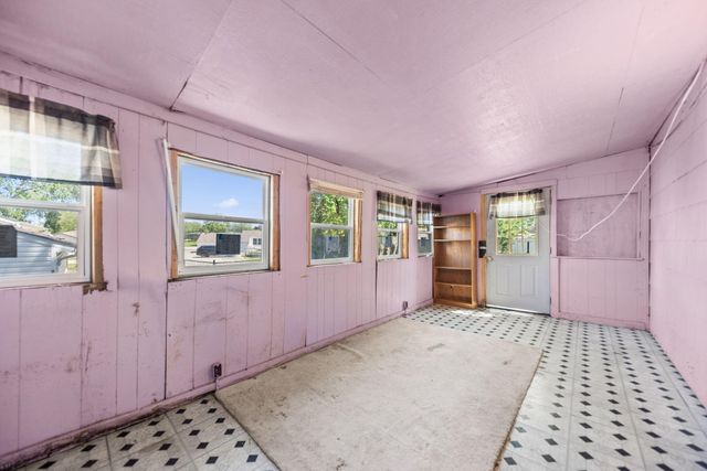 1804 Burlington Beach Road, Valparaiso, IN 46383
