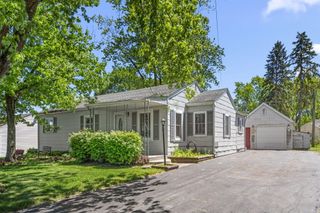 1804 Burlington Beach Road, Valparaiso, IN 46383