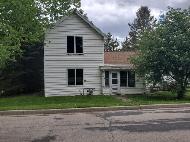 110 Forest Street, Fox Lake, WI 53933