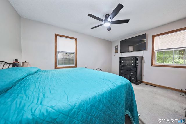 33 Red Robin Road, Naugatuck, CT 06770