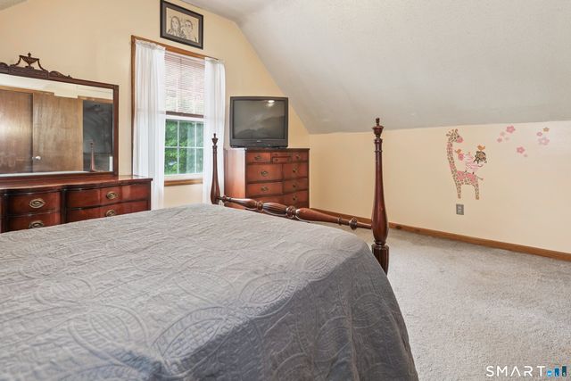 33 Red Robin Road, Naugatuck, CT 06770