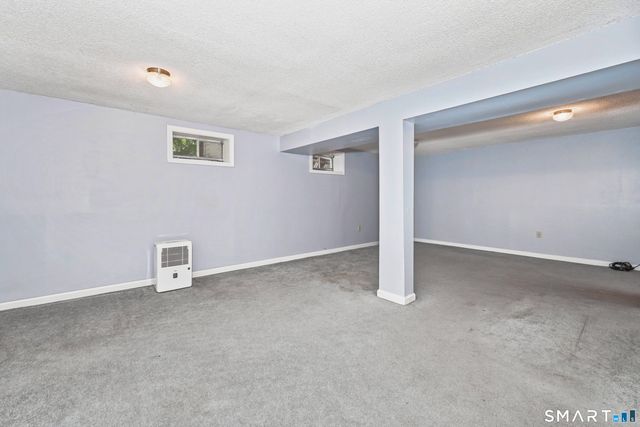 33 Red Robin Road, Naugatuck, CT 06770