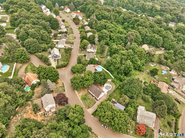 33 Red Robin Road, Naugatuck, CT 06770