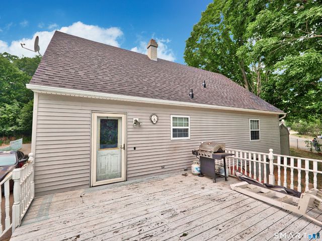 33 Red Robin Road, Naugatuck, CT 06770