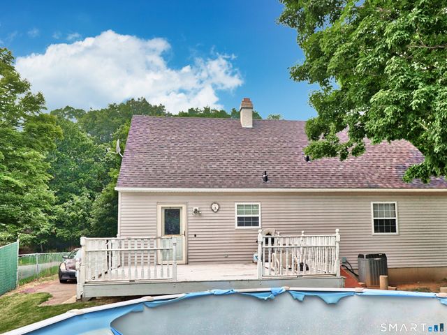 33 Red Robin Road, Naugatuck, CT 06770