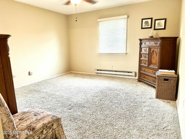 7 Bedford Court, Toms River, NJ 08757