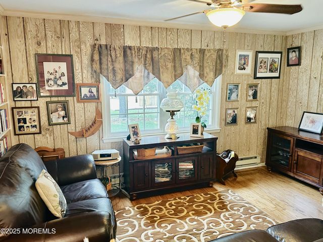 7 Bedford Court, Toms River, NJ 08757