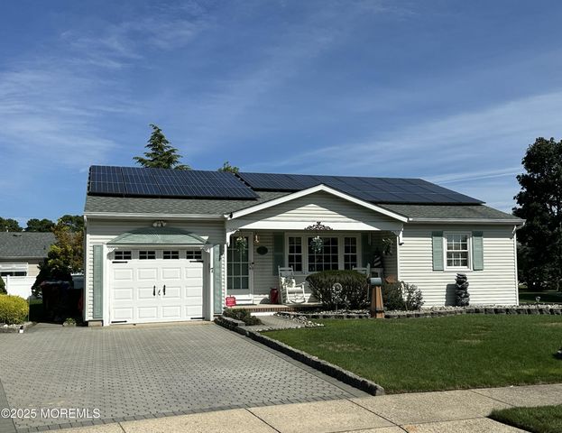 7 Bedford Court, Toms River, NJ 08757