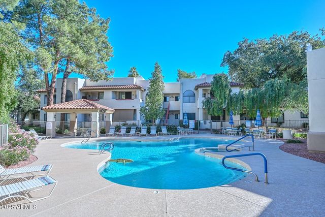 750 E NORTHERN Avenue 1140, Phoenix, AZ 85020