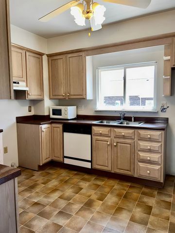 2025 Freeport ROAD, Arnold, PA 15068