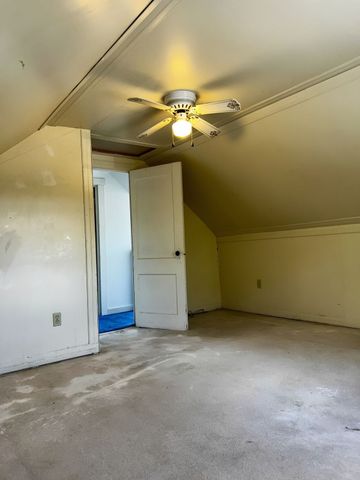 2025 Freeport ROAD, Arnold, PA 15068
