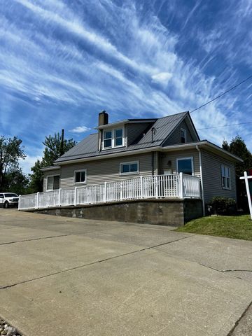 2025 Freeport ROAD, Arnold, PA 15068
