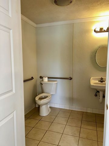 2025 Freeport ROAD, Arnold, PA 15068