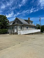 2025 Freeport ROAD, Arnold, PA 15068