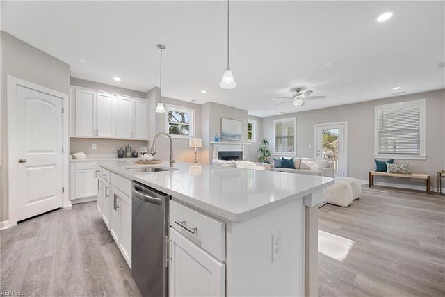 9611 B 14th Bay ST, Norfolk, VA 23518