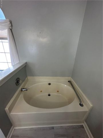 2637 Wonderland CT, Virginia Beach, VA 23456