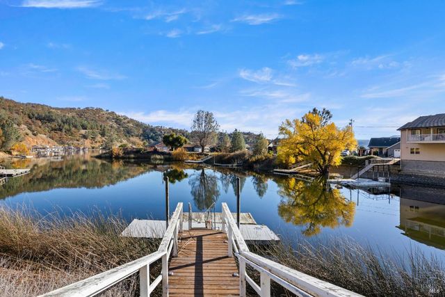 11115 Lakeshore Dr, Clearlake, CA 95424