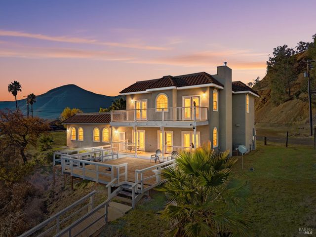 11115 Lakeshore Dr, Clearlake, CA 95424