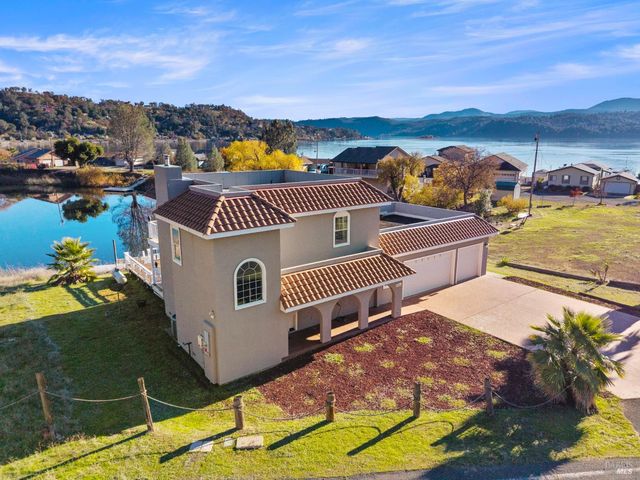 11115 Lakeshore Dr, Clearlake, CA 95424