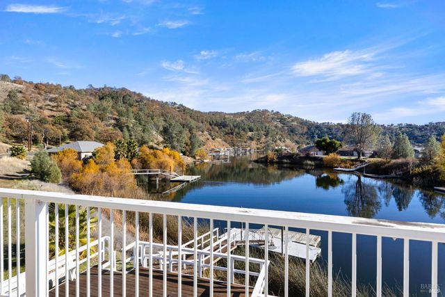 11115 Lakeshore Dr, Clearlake, CA 95424