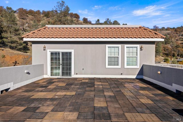 11115 Lakeshore Dr, Clearlake, CA 95424