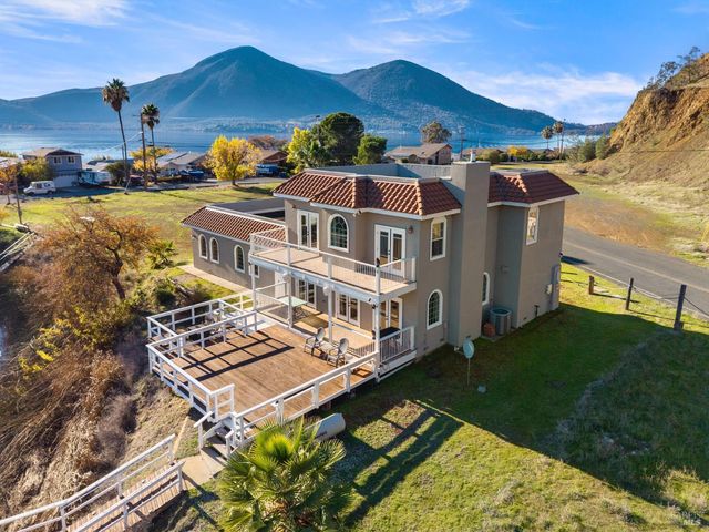 11115 Lakeshore Dr, Clearlake, CA 95424