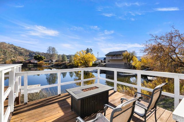 11115 Lakeshore Dr, Clearlake, CA 95424