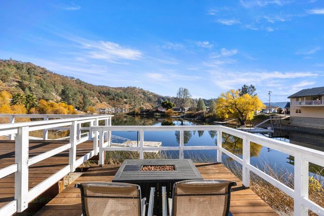 11115 Lakeshore Dr, Clearlake, CA 95424