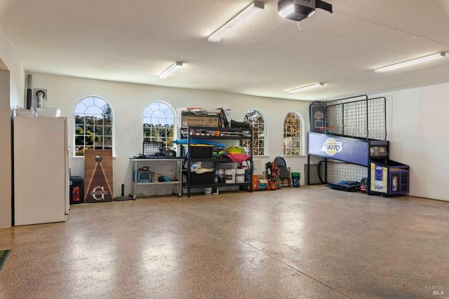 11115 Lakeshore Dr, Clearlake, CA 95424