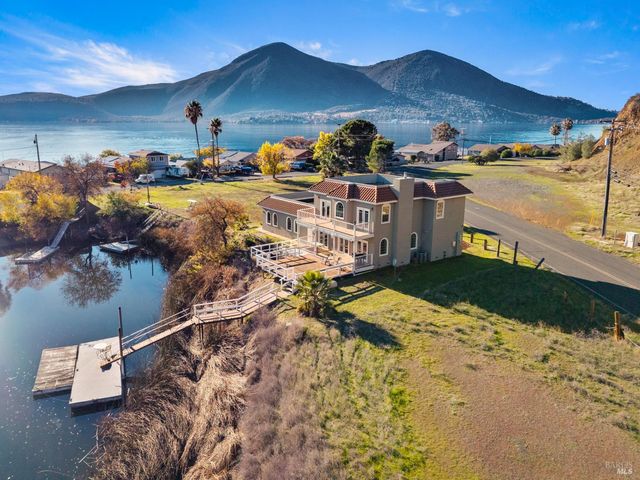 11115 Lakeshore Dr, Clearlake, CA 95424
