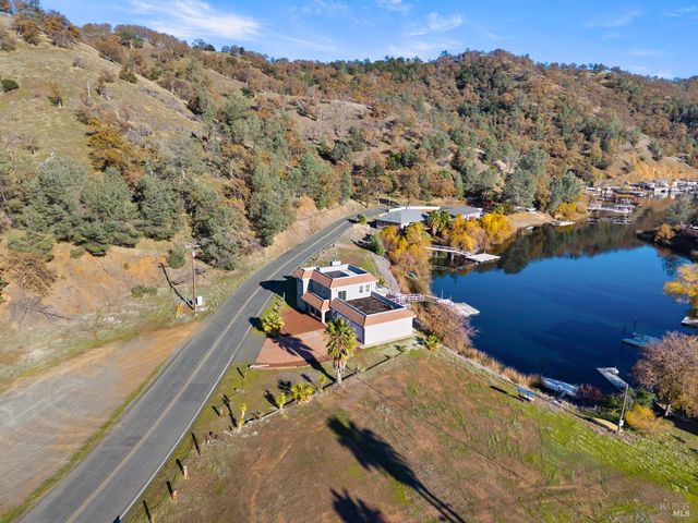 11115 Lakeshore Dr, Clearlake, CA 95424