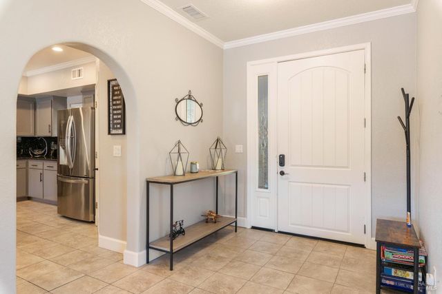 11115 Lakeshore Dr, Clearlake, CA 95424