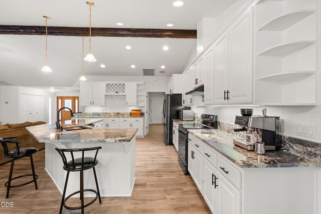 1281 N Pinnon Road, Grants Pass, OR 97526