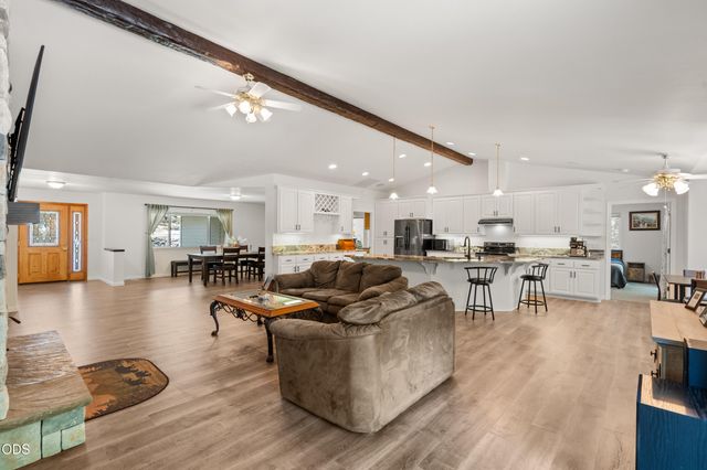 1281 N Pinnon Road, Grants Pass, OR 97526
