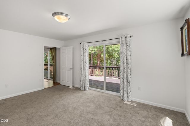 1281 N Pinnon Road, Grants Pass, OR 97526