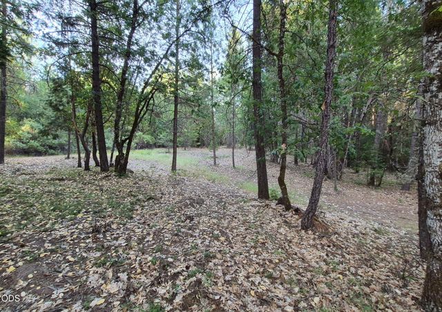 1281 N Pinnon Road, Grants Pass, OR 97526