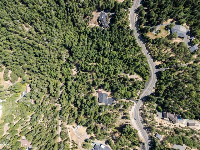 1281 N Pinnon Road, Grants Pass, OR 97526