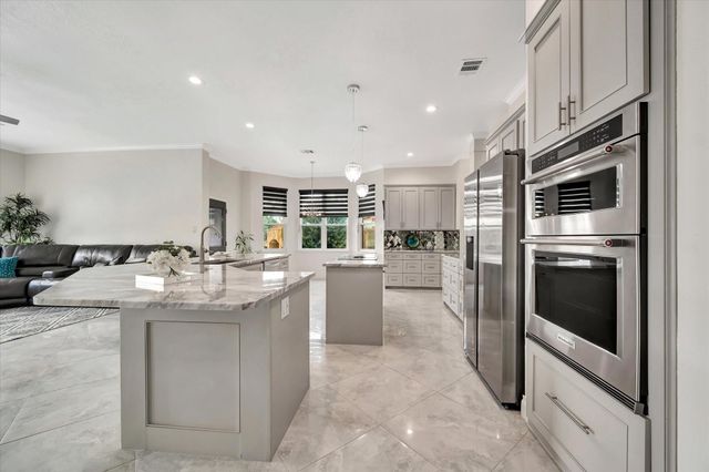 2847 Everett Drive, Friendswood, TX 77546