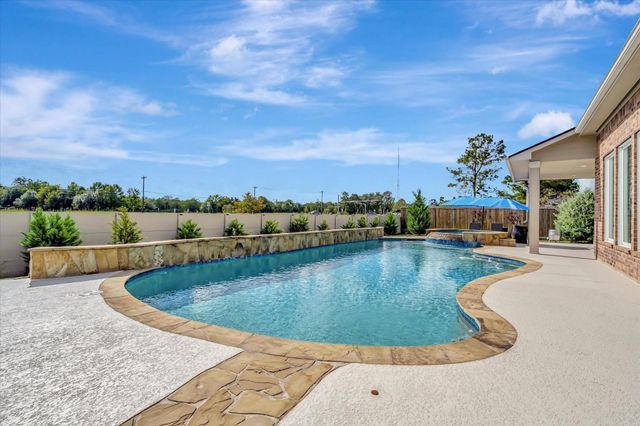 2847 Everett Drive, Friendswood, TX 77546